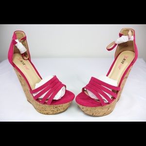 Women’s wedges/ fuchsia